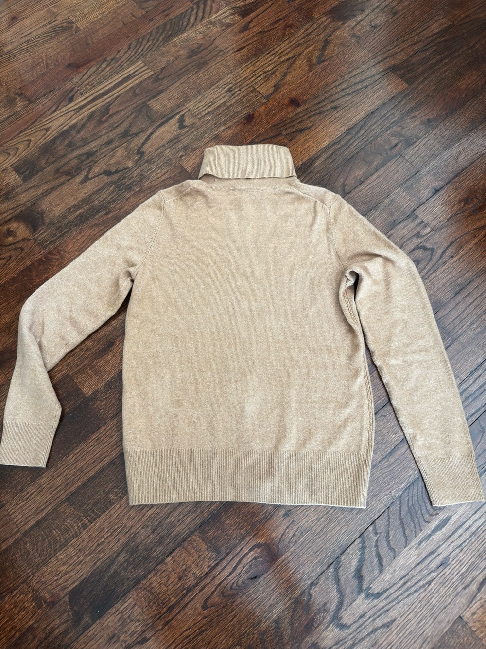 GAP Women's Tan Lightweight Turtleneck Sweater